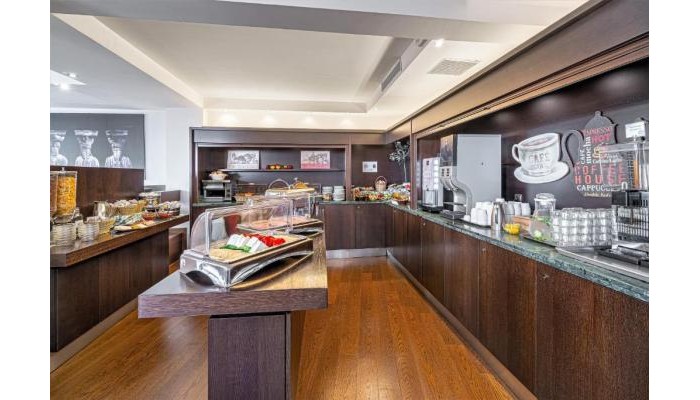 Plaka Hotel poza 12