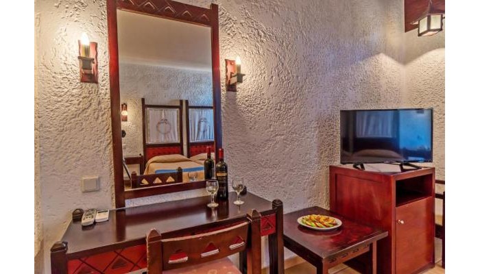 Hotel Lefkoniko Bay poza 16