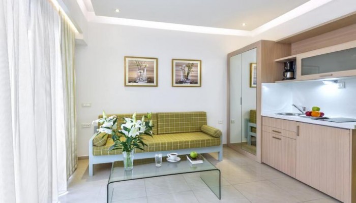 Leonidas Hotel & Apartments poza 6