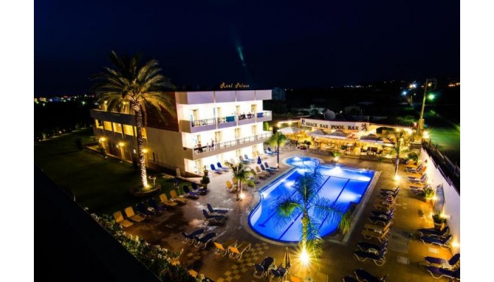 Real Palace Apartments poza 0