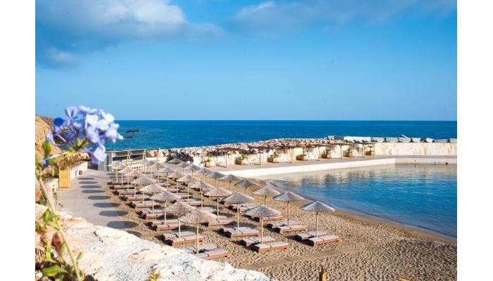 The Royal Blue A Luxury Beach Resort poza 0