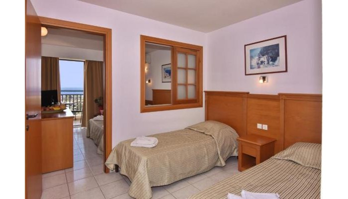 Ocean Heights View Hotel poza 4