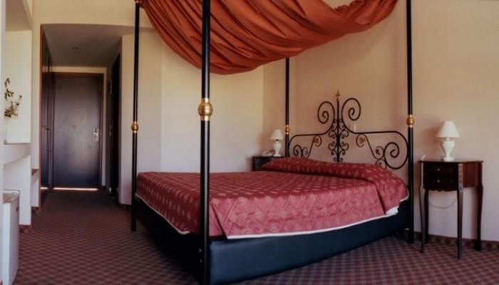 Hotel Kriopigi poza 6