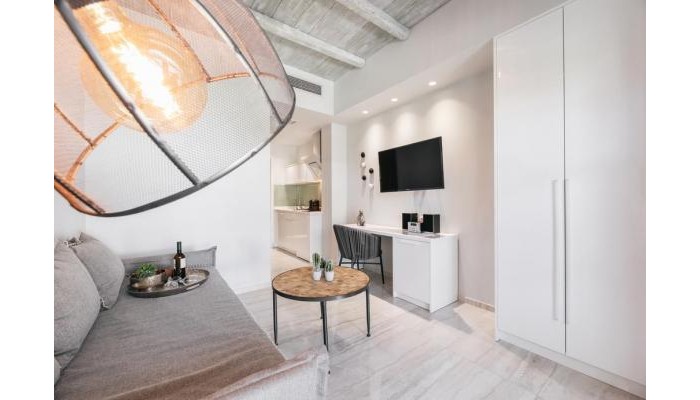 Minthi Boutique Apartments poza 9