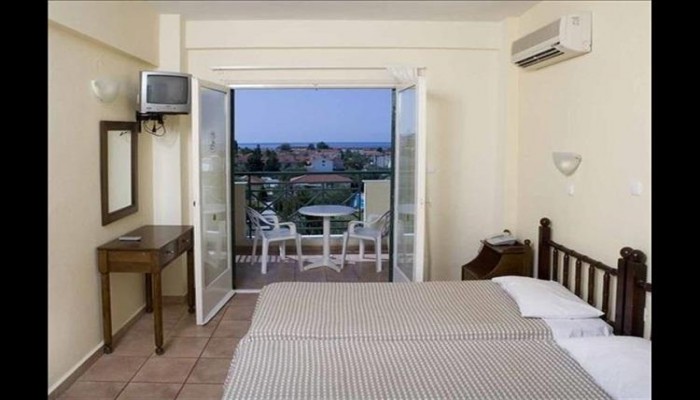 Julia Hotel poza 1