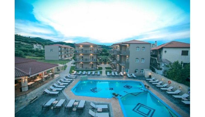 Royal Hotel & Suites poza 4