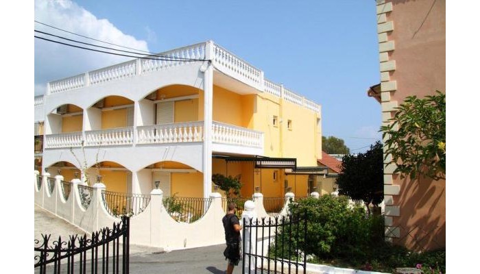 Bella Vista Beach Hotel & Studios poza 0