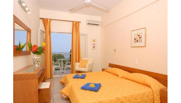 Hotel Ipsos Beach poza 1