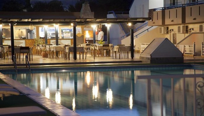 Athinoula Hotel poza 3