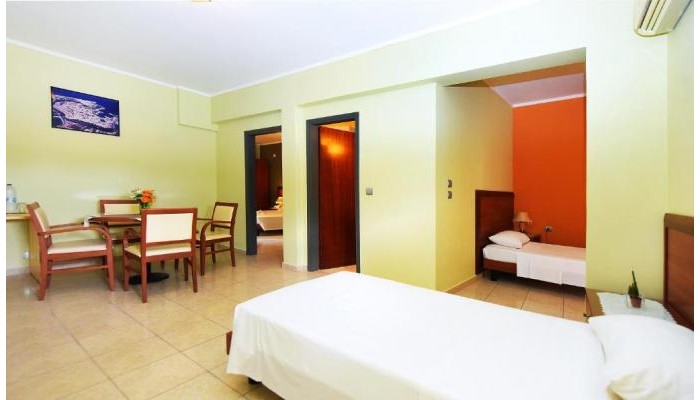 Esmeralda Apartments poza 8