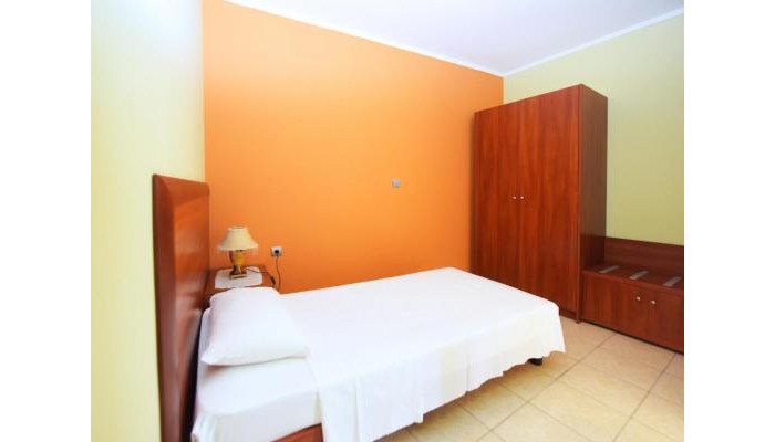 Esmeralda Apartments poza 5