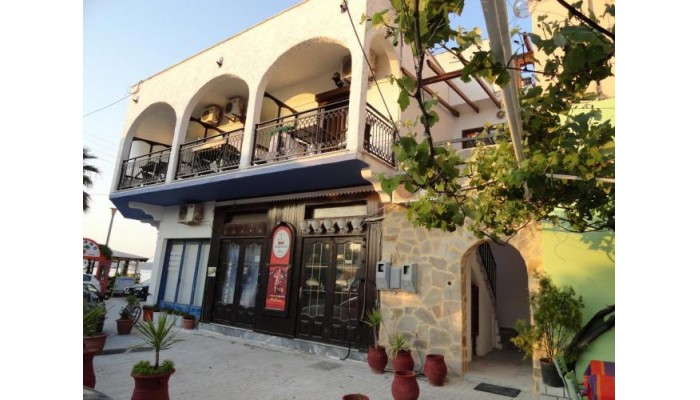 Captain's Beach Boutique Apartments poza 0