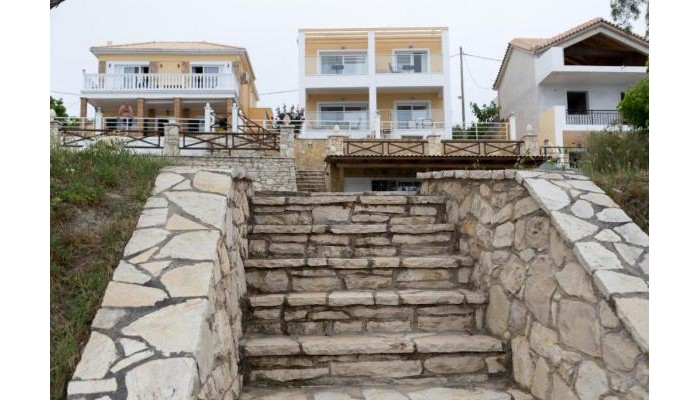 Hotel Laura Beach House poza 0