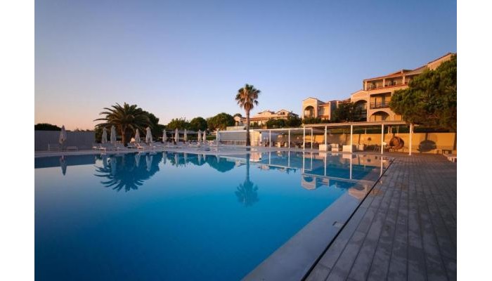 The Bay Hotel & Suites poza 1