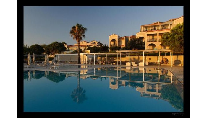 The Bay Hotel & Suites poza 0