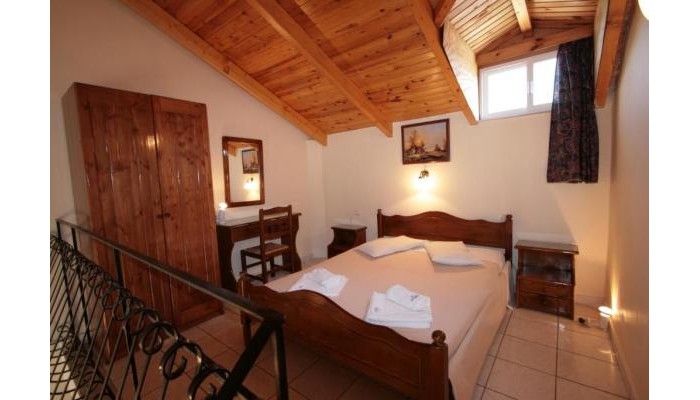 Village Inn Studios & Family Apartments poza 7