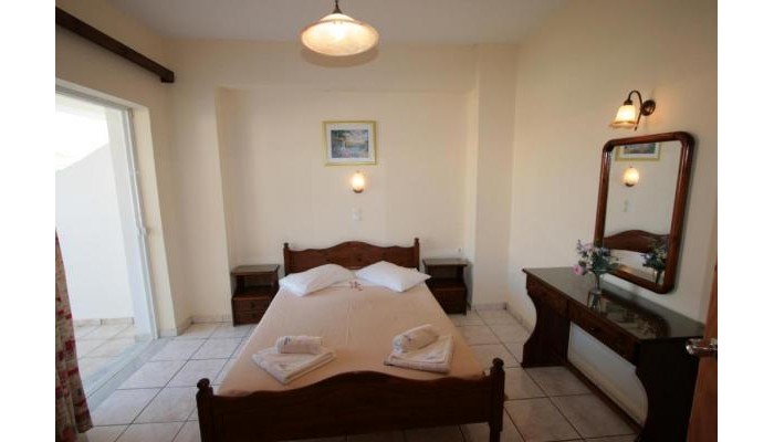 Village Inn Studios & Family Apartments poza 4