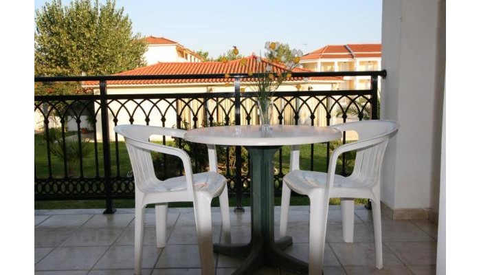 Village Inn Studios & Family Apartments poza 9