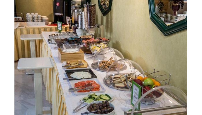 Hotel Strass poza 9