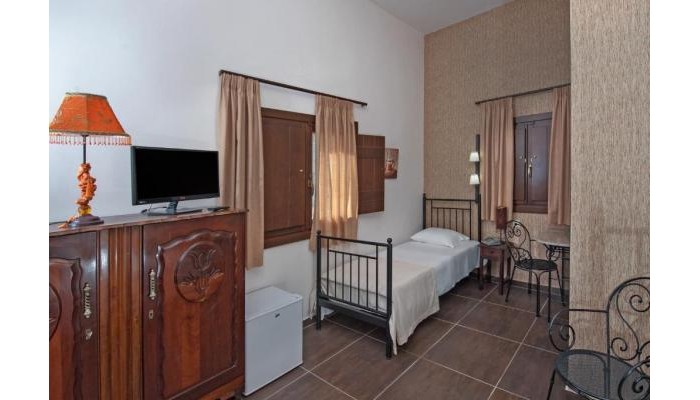 Hotel Polys Guest House poza 1